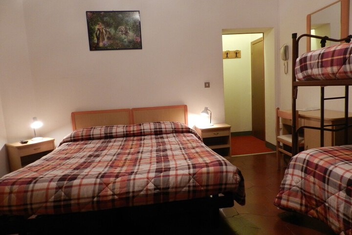 Room 12 of 50