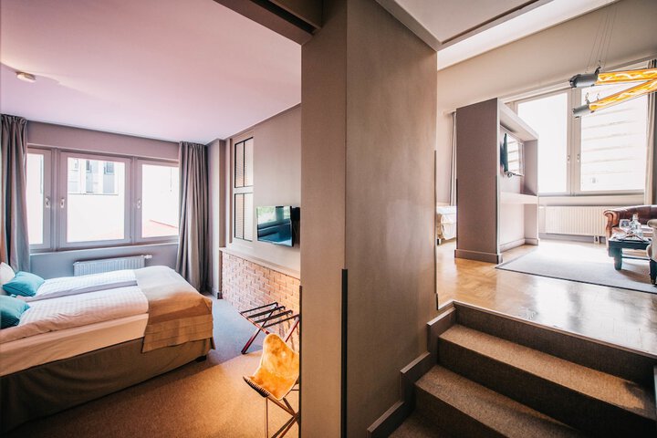 Room 75 of 104
