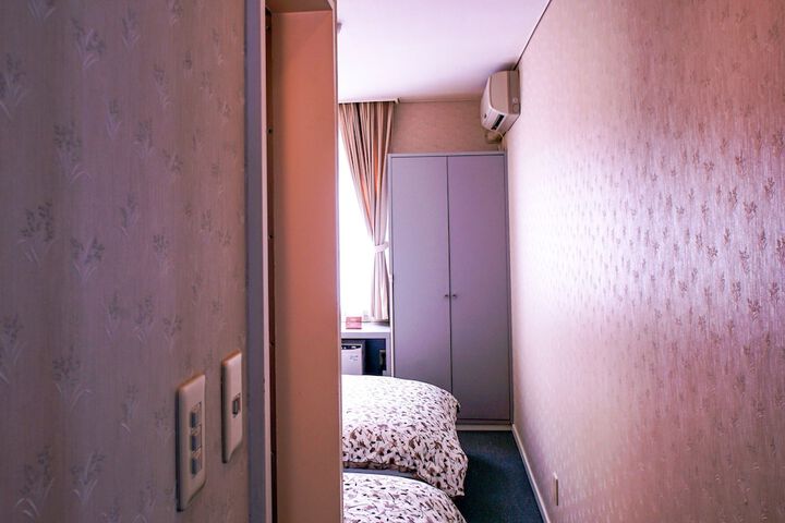 Room 24 of 79