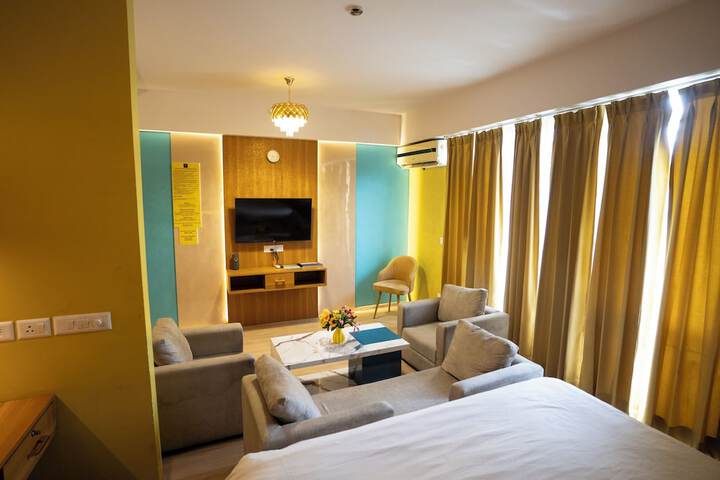 Room 13 of 38