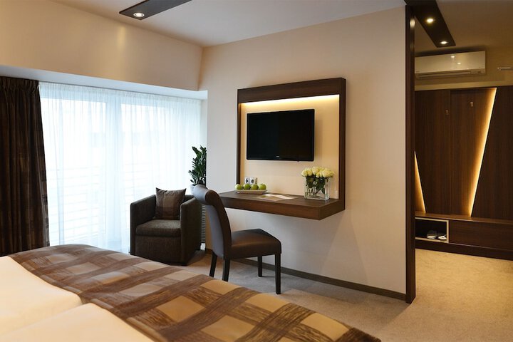 Room 7 of 57