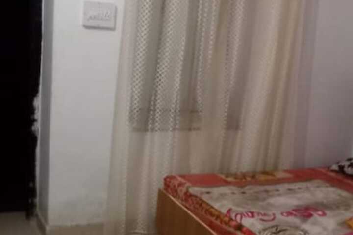 Room 13 of 29