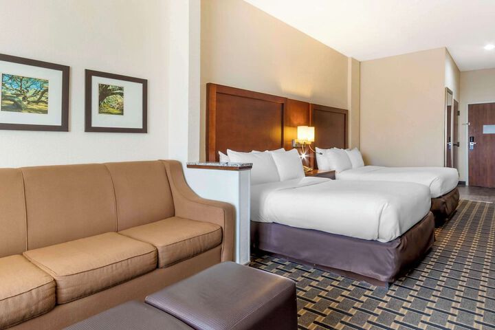 2 Double Beds (4 of 5)