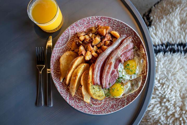 Breakfast/Coffee Service 57 of 62
