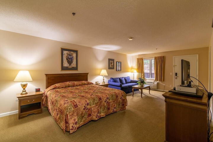 2 Queen Beds (15 of 39)