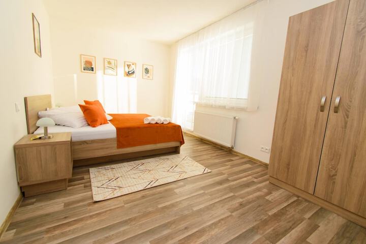 Room 5 of 31