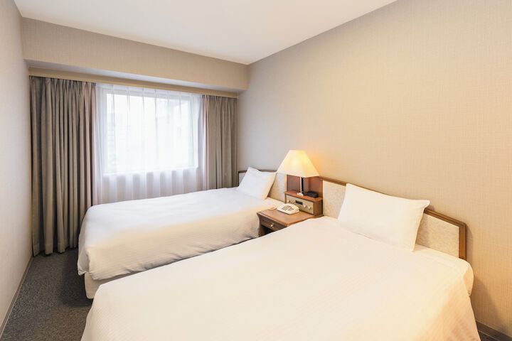 Room 10 of 44