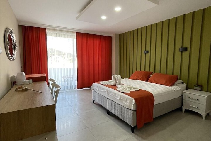 Room 9 of 19