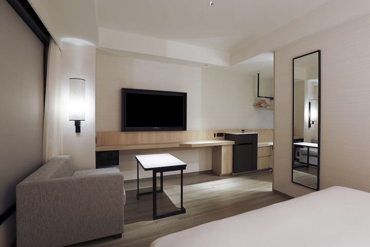 Room 76 of 160