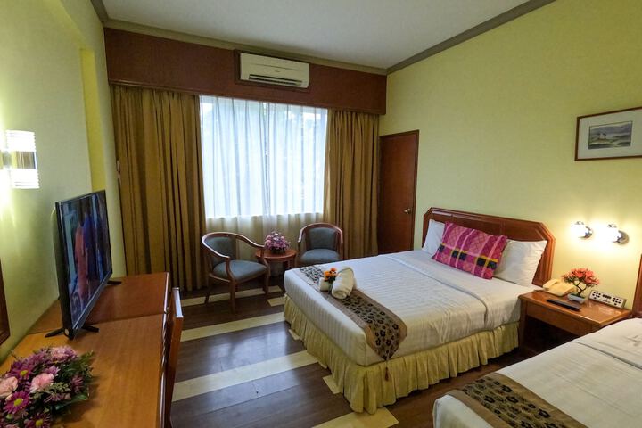 Room 16 of 94