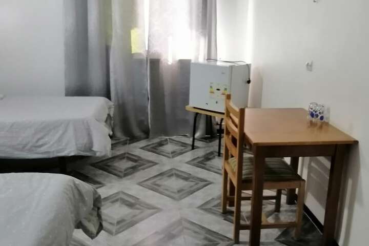 Room 4 of 11