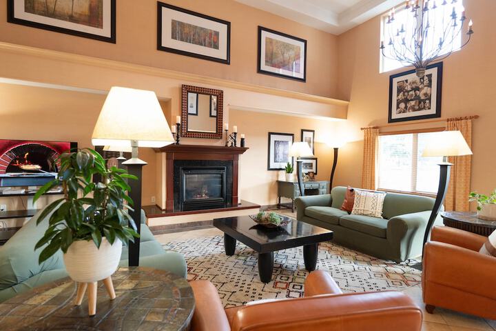 Hotel Interior 5 of 32