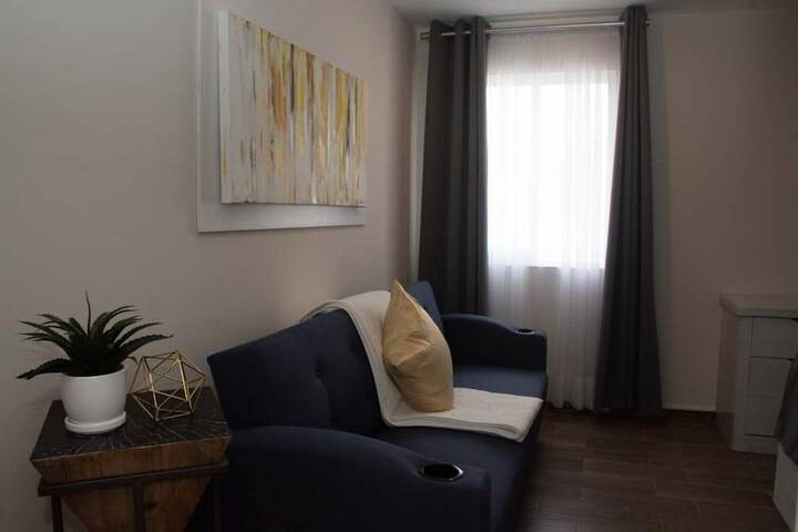 Room 12 of 25