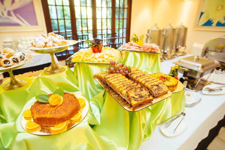 Breakfast/Coffee Service 54 of 90