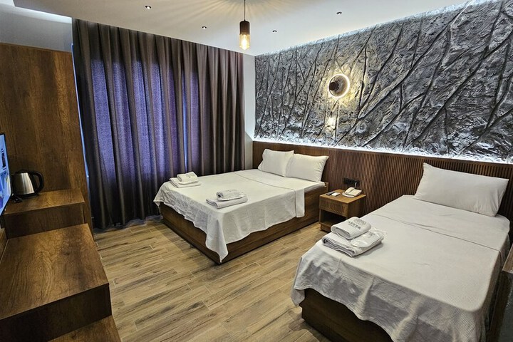 Room 8 of 39
