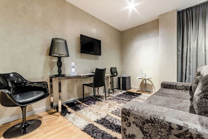 Room 15 of 34