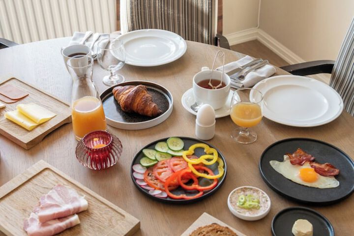 Breakfast/Coffee Service 34 of 43