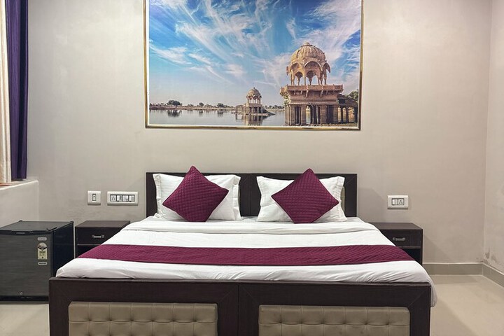 Room 10 of 26