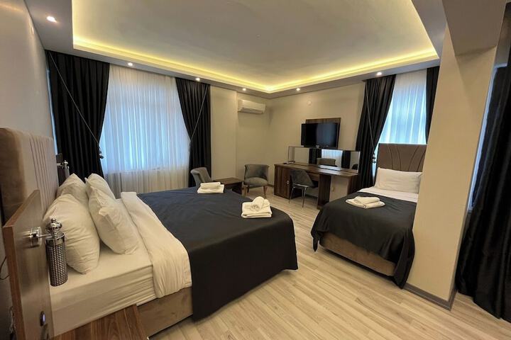 Room 10 of 46