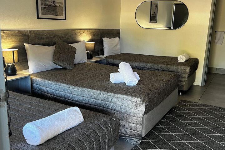 Room 9 of 26