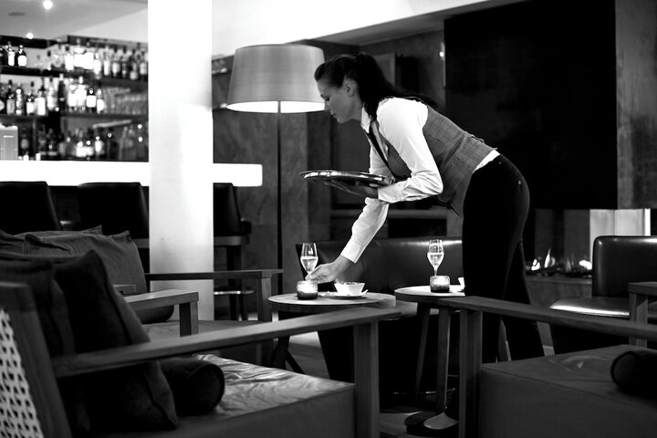 Lounge 62 of 85