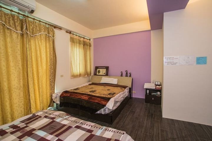 Room 10 of 15