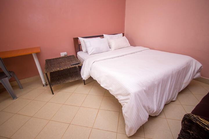 Room 8 of 31