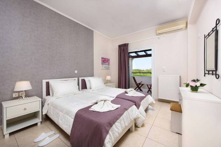 Room 7 of 32