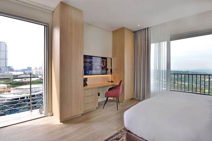 Room 34 of 87