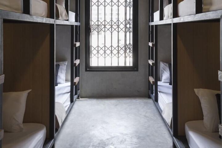 Room 26 of 81