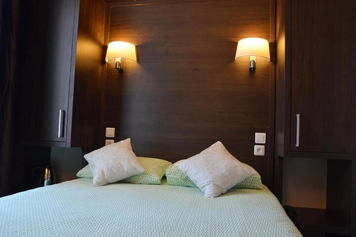 Room 18 of 48