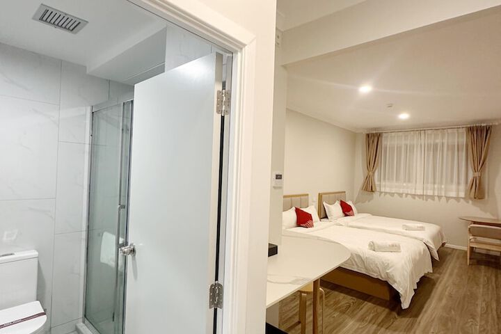 Room 13 of 45