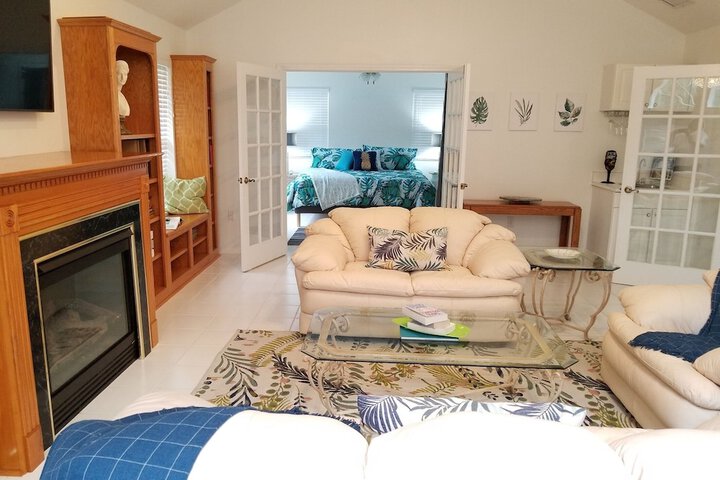 Room 12 of 27