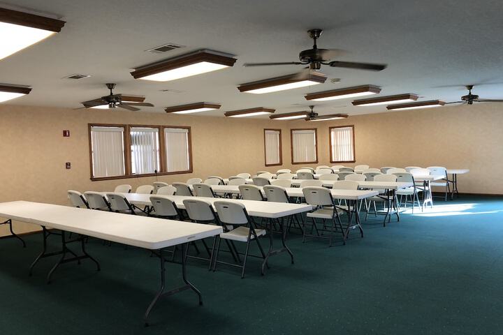 Business Center 17 of 21