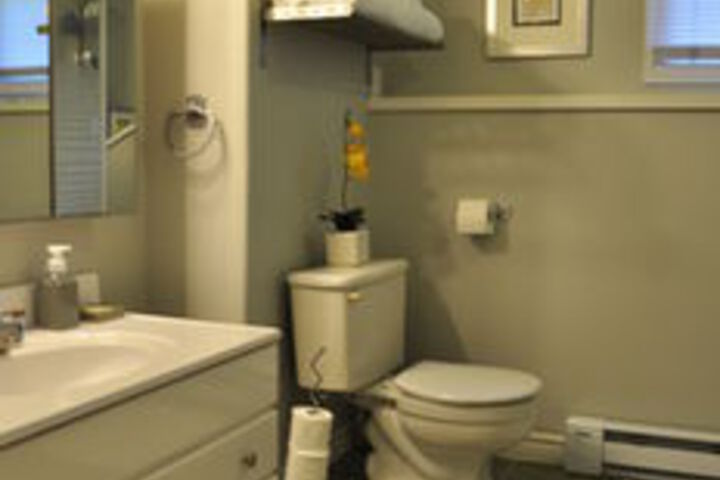 Room 4 of 28
