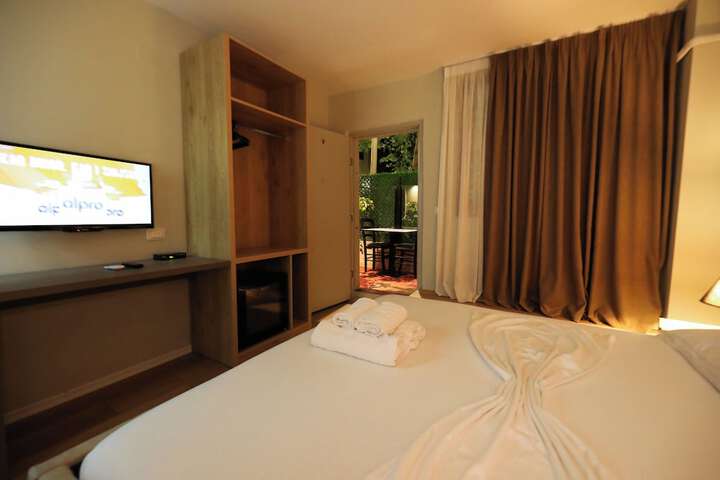 Room 55 of 73