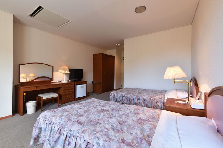 Room 13 of 63