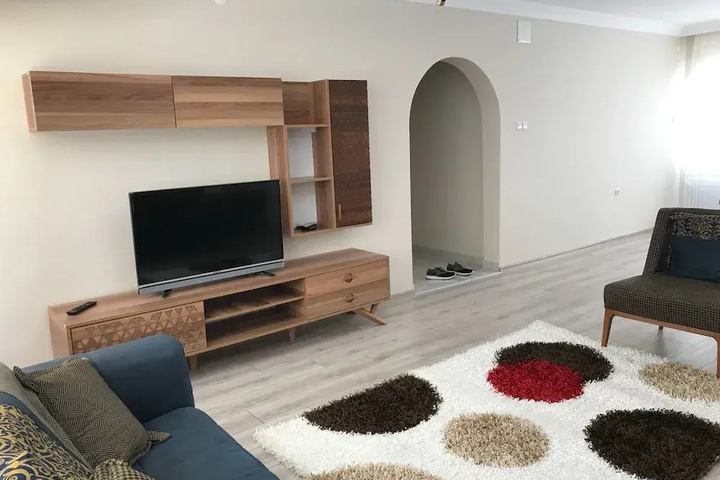 Room 3 of 10