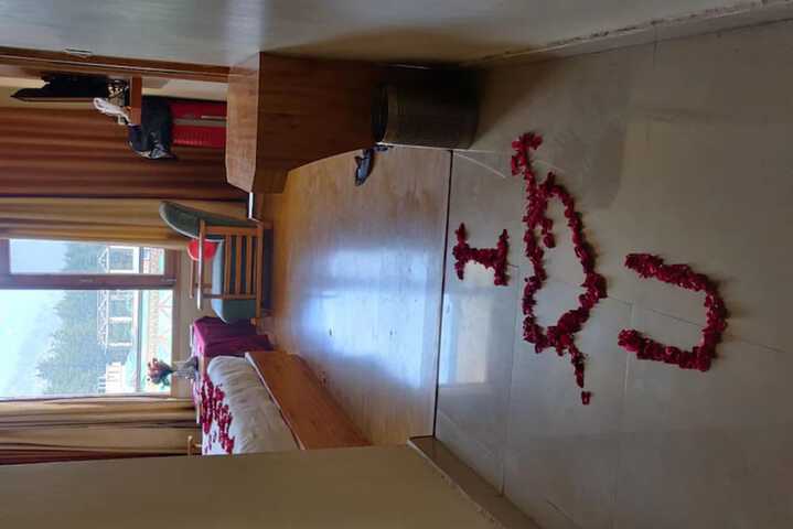 Room 21 of 37