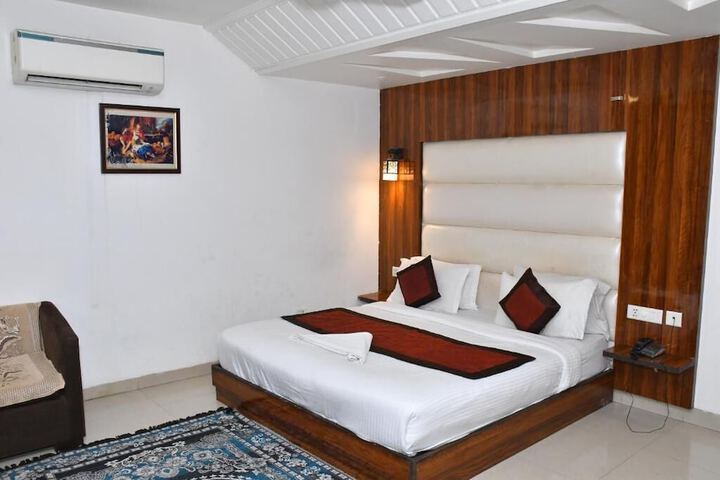 Room 4 of 21