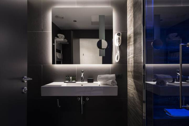 Room 40 of 59