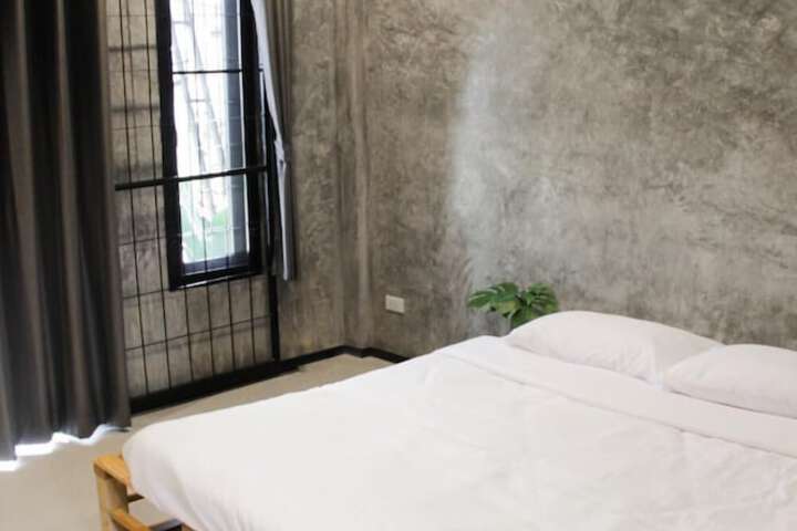 Room 18 of 46