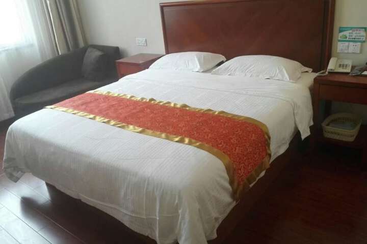 Room 9 of 45