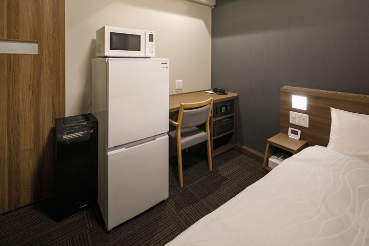 Room 6 of 48