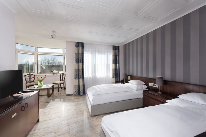 Room 7 of 20
