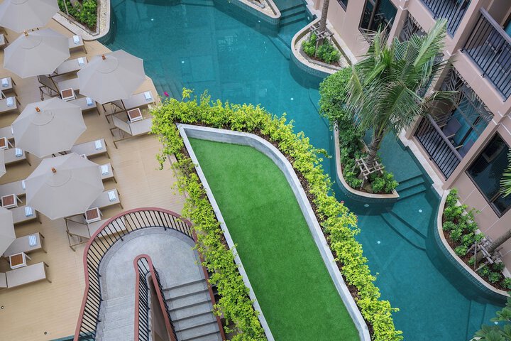 Pool 95 of 151
