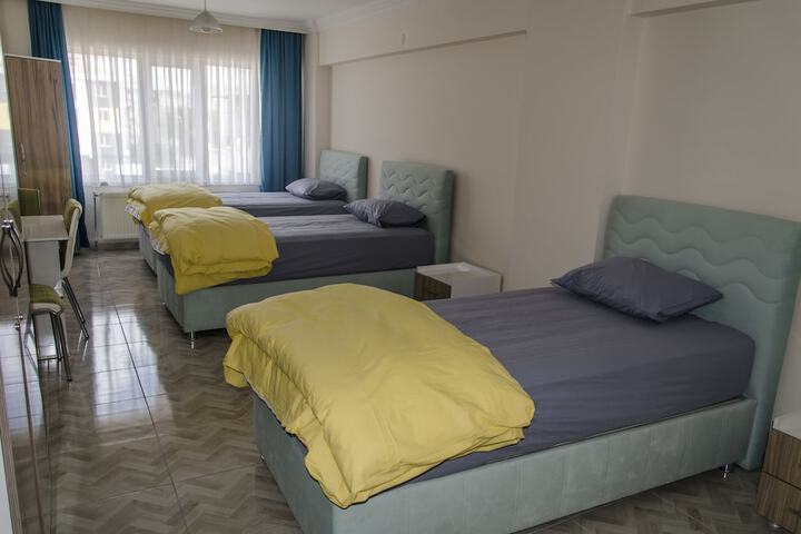 Room 12 of 34
