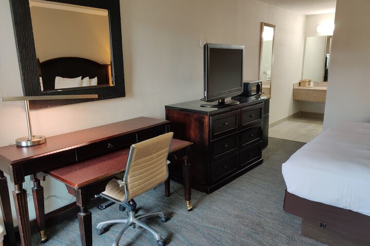 Room 7 of 36