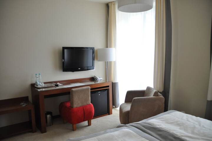Room 10 of 31