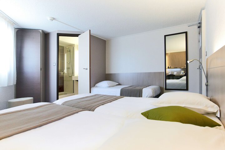 Room 16 of 61